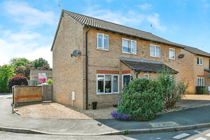 3 Bedroom Semi-Detached House For Sale In Blackford, King's Lynn, PE30