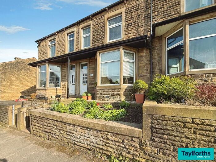 4 Bedroom Terraced House For Sale In Skipton Road, Barnoldswick, BB18