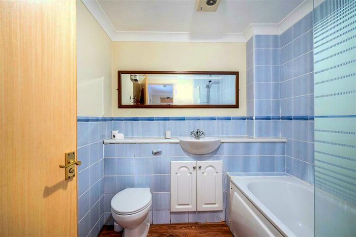 2 Bedroom Flat To Rent In Cork House, Mannheim Quay, Maritime Quarter, SA1