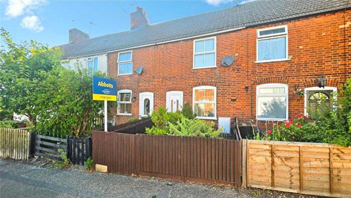 1 Bedroom Terraced House For Sale In Harwich Road, Colchester, Essex, CO4