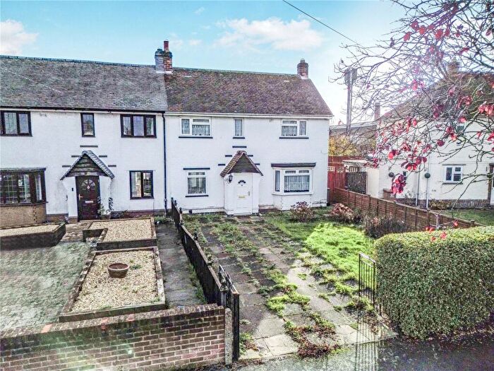 3 Bedroom Semi Detached House For Sale In Alan Moss Road, Loughborough, Leicestershire, LE11