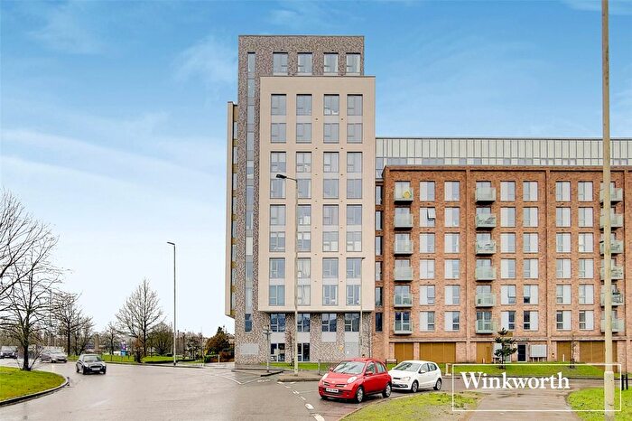 1 Bedroom Flat For Sale In Brook Road, Borehamwood, Hertfordshire, WD6