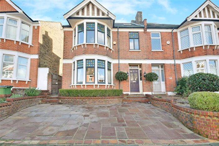 4 Bedroom Semi Detached House For Sale In Dunvegan Road, London, SE9