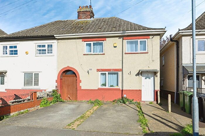 4 Bedroom Semi Detached House For Sale In Losinga Road, King's Lynn, PE30