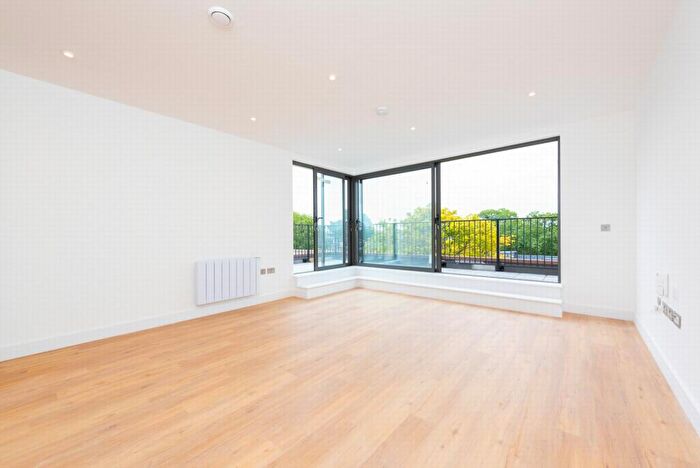 2 Bedroom Apartment To Rent In Farnborough Road, Farnborough, GU14