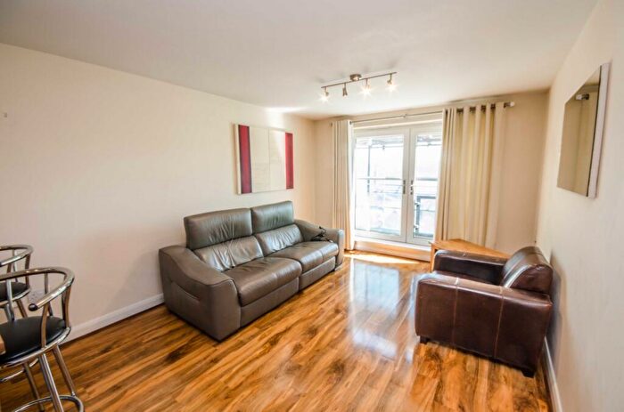 2 Bedroom Flat To Rent In The Quarter, Chester, CH1