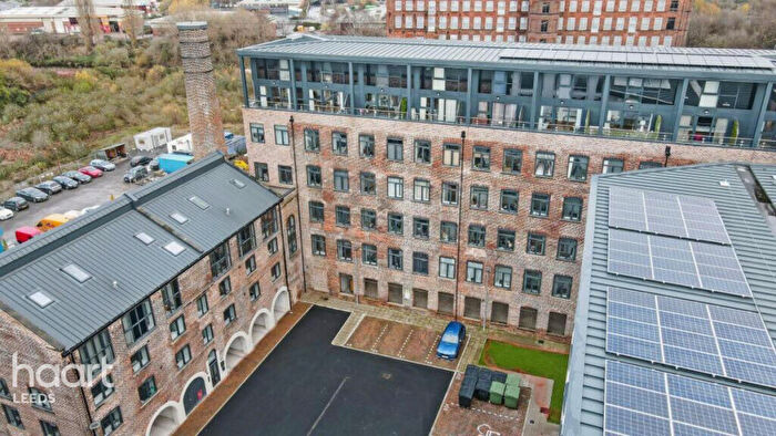 1 Bedroom Apartment For Sale In Atkinson Street, Leeds, LS10