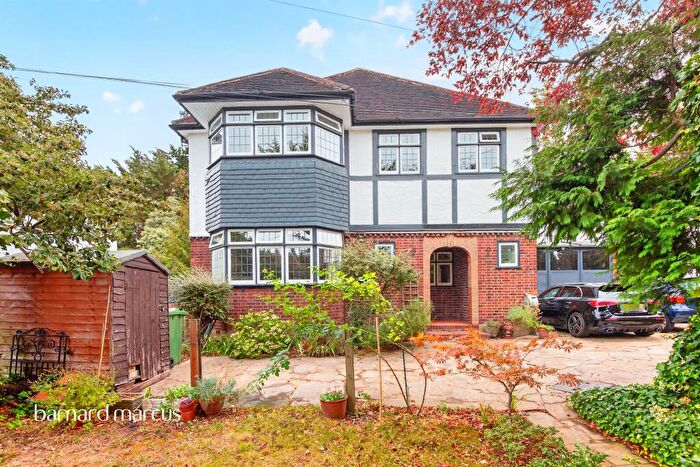3 Bedroom House For Sale In Hayland Close, London, NW9