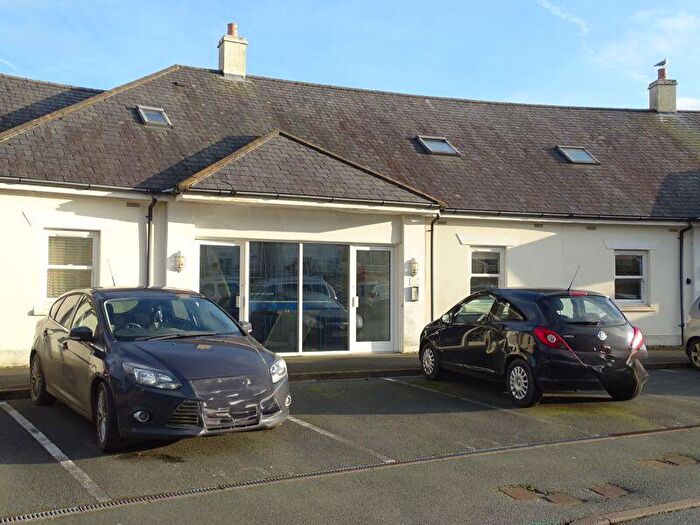 2 Bedroom Flat To Rent In Catchfrench Crescent, Liskeard, PL14