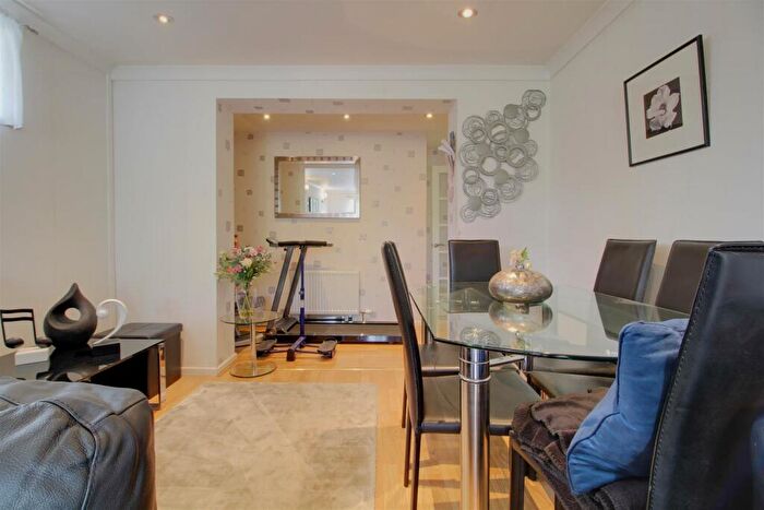 3 Bedroom Detached Bungalow For Sale In Kaybourne Crescent, Gloucester, GL3