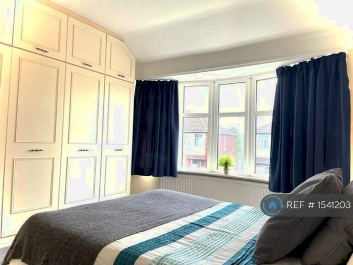 3 Bedroom Semi-Detached House To Rent In Victoria Road, Manchester, M14