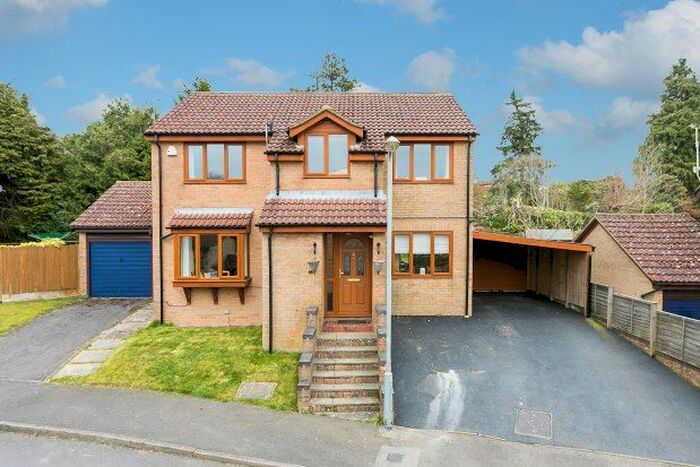 5 Bedroom Property To Rent In Cornford Close, Crowborough, TN6