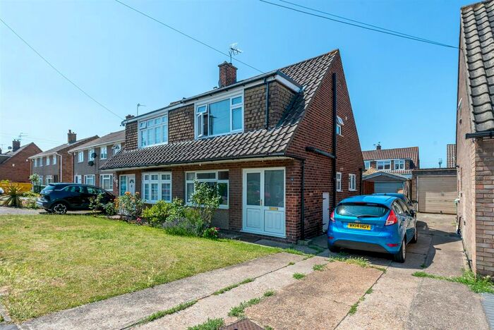 3 Bedroom Semi-Detached House To Rent In Beult Road, Crayford, Dartford, DA1