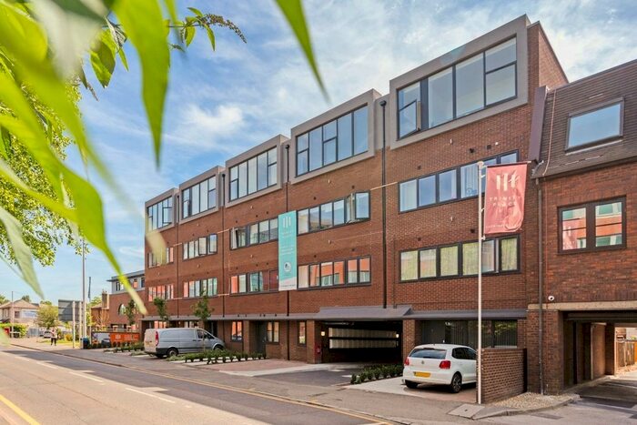 1 Bedroom Flat To Rent In Chertsey Road, Woking, GU21