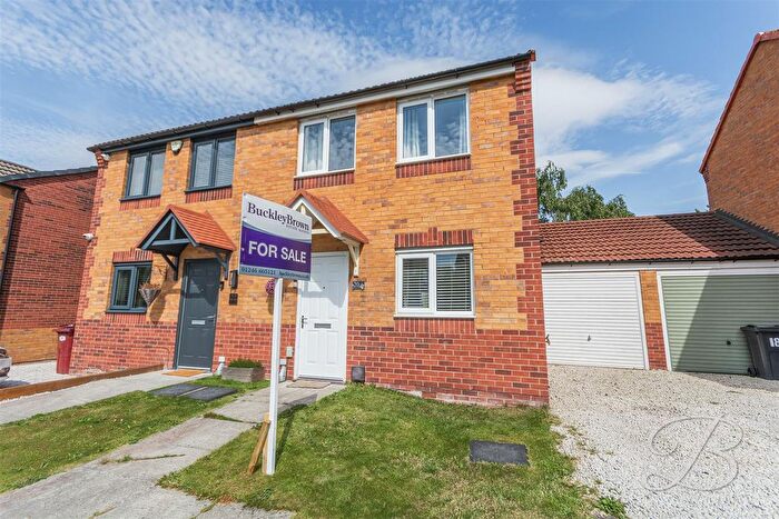 3 Bedroom Semi Detached House For Sale In Colliers Way, Holmewood, Chesterfield, S42