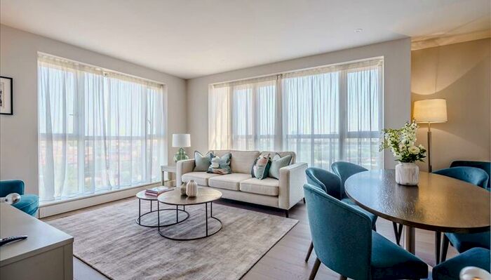 2 Bedroom Flat To Rent In Westferry Road, Canary Wharf, London, E14