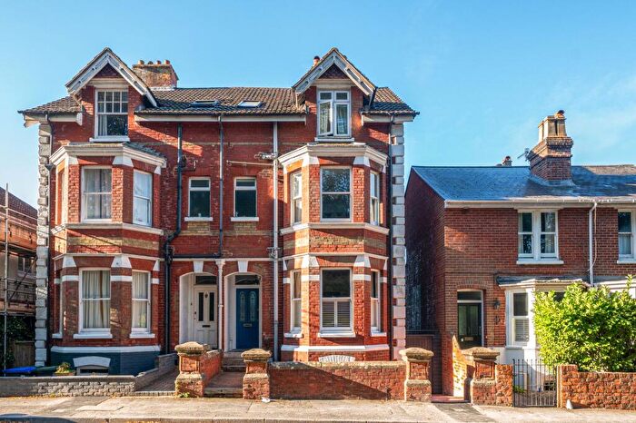 4 Bedroom Semi-Detached House For Sale In Campbell Road, Salisbury, SP1