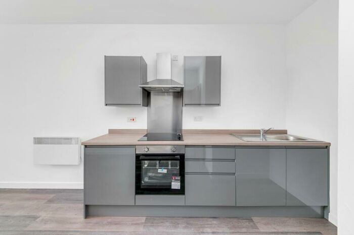 1 Bedroom Flat To Rent In Card House, Bingley Road, Bradford, BD9