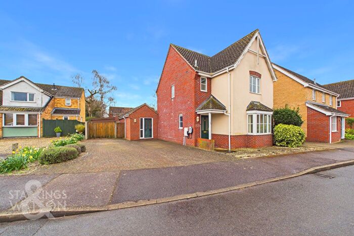 4 Bedroom Detached House For Sale In Tudor Avenue, Roydon, Diss, IP22