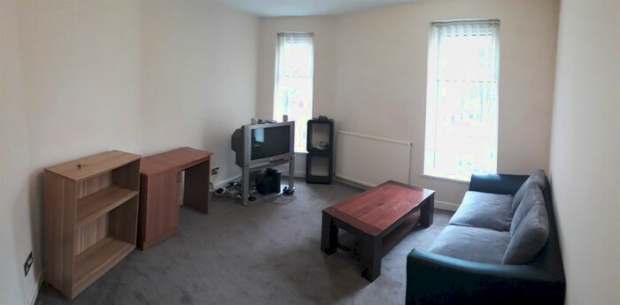 3 Bedroom Flat To Rent In Dickenson Road, Manchester, M14
