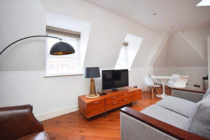 2 Bedroom Flat To Rent In Clifford Street, York, YO1