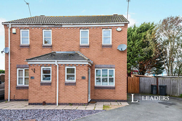 2 Bedroom House To Rent In Gasny Avenue, Castle Donington, DE74