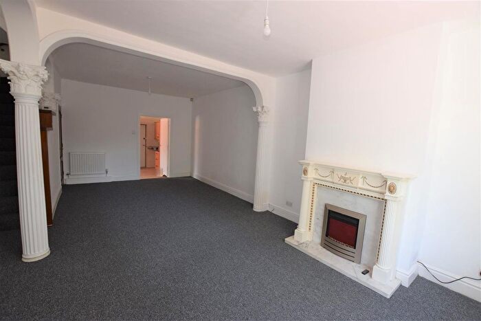 2 Bedroom End Terrace House To Rent In Sealand Road, Chester, CH1