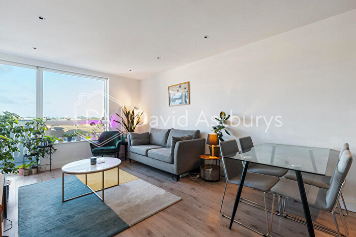 2 Bedroom Apartment To Rent In High Street, Hornsey, London, N8