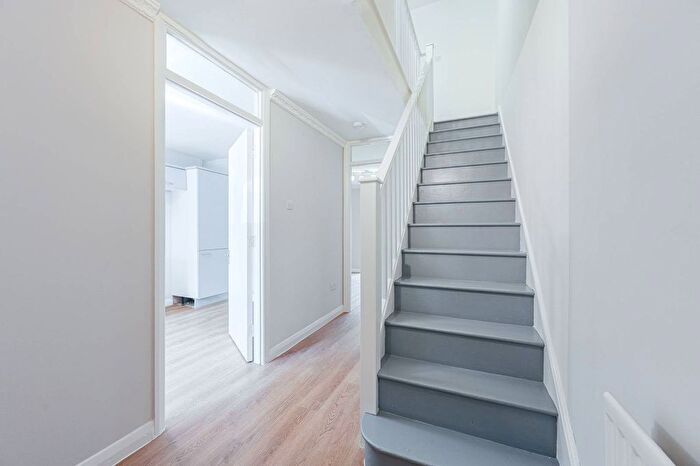 2 Bedroom Terraced House For Sale In Liardet Street, New Cross, London, SE14