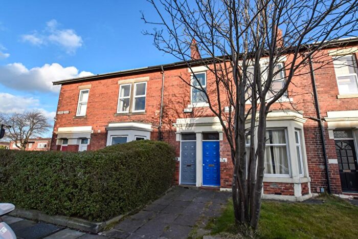 3 Bedroom Flat To Rent In Beaumont Terrace, Gosforth, NE3