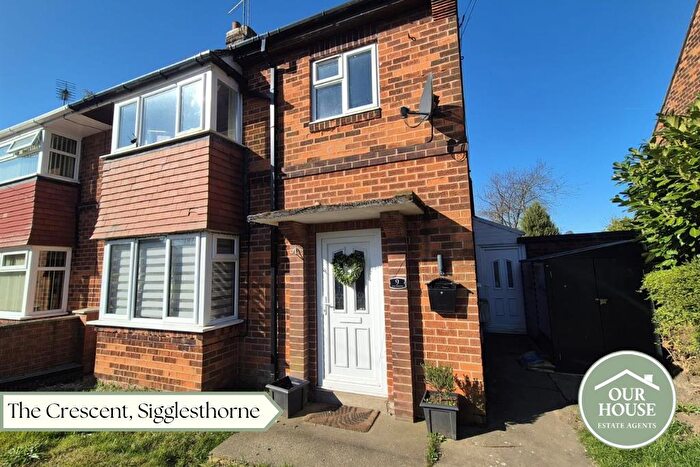 5 Bedroom Semi-Detached House For Sale In The Crescent, Sigglesthorne, Hull, HU11