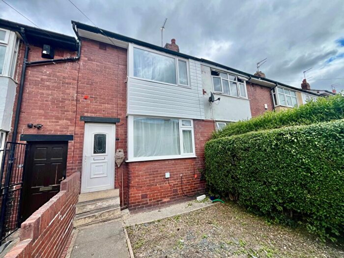 3 Bedroom House To Rent In Nancroft Mount, Leeds, LS12