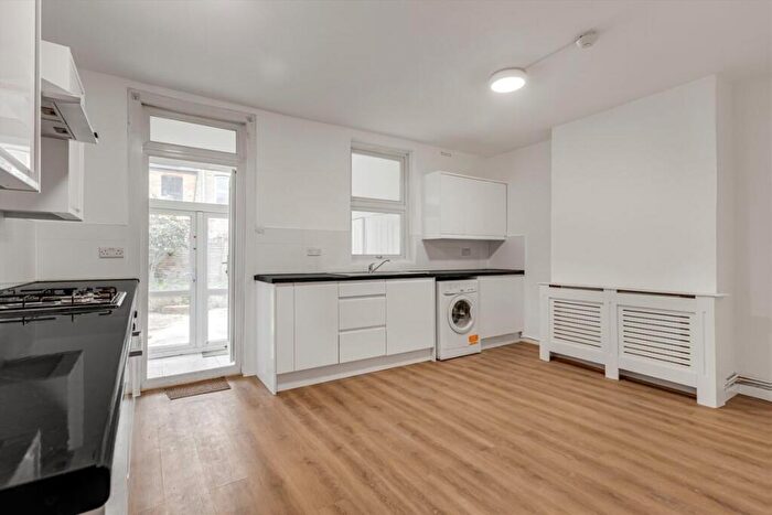 2 Bedroom Terraced House To Rent In Century Road, Walthamstow, E17