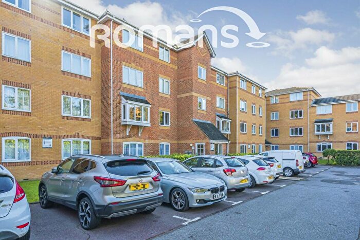 1 Bedroom Apartment To Rent In Ascot Court, Aldershot, GU11