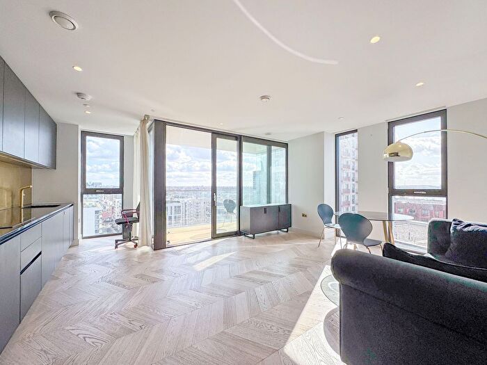2 Bedroom Flat For Sale In Tidemill Square, Greenwich, SE10