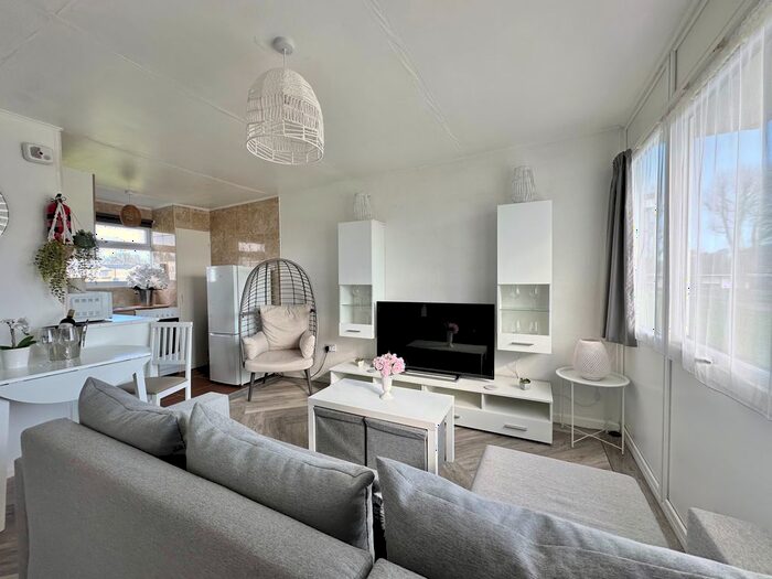 1 Bedroom Chalet For Sale In Beach Road, Hemsby, NR29