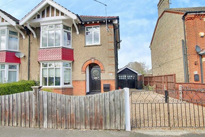 3 Bedroom Semi Detached House For Sale In County Road, March, PE15