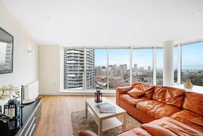 2 Bedroom Flat To Rent In Alaska Apartments, Royal Victoria Dock, E16