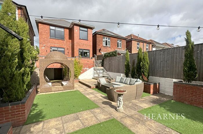 3 Bedroom Detached House For Sale In Elmes Road, Bournemouth, BH9