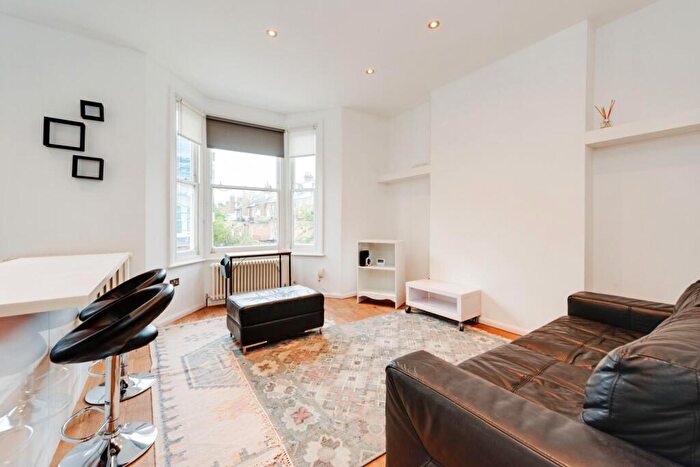 2 Bedroom Flat To Rent In Roderick Road, South End Green, NW3