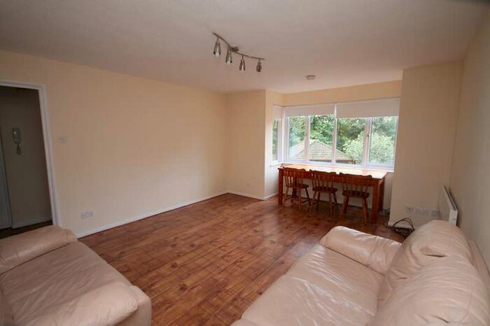 2 Bedroom Property To Rent In Winchester Close, London, E6