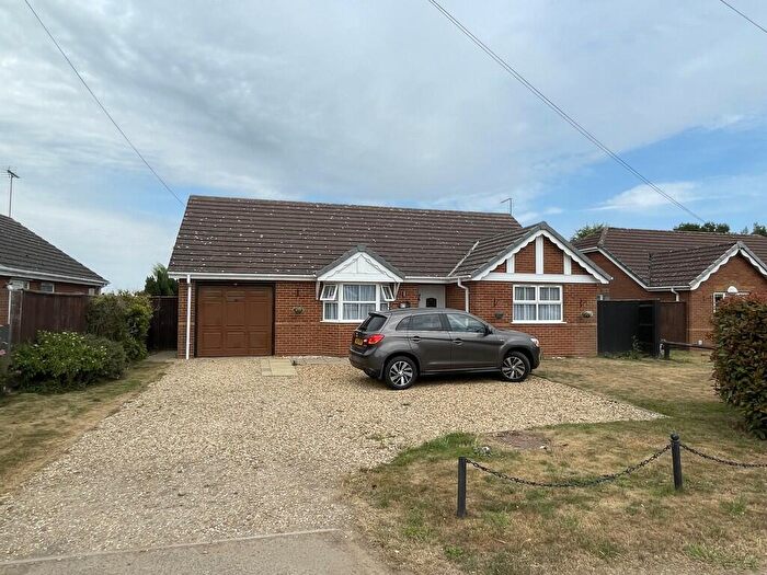 3 Bedroom Detached Bungalow For Sale In Roman Bank, Moulton Seas End, PE12