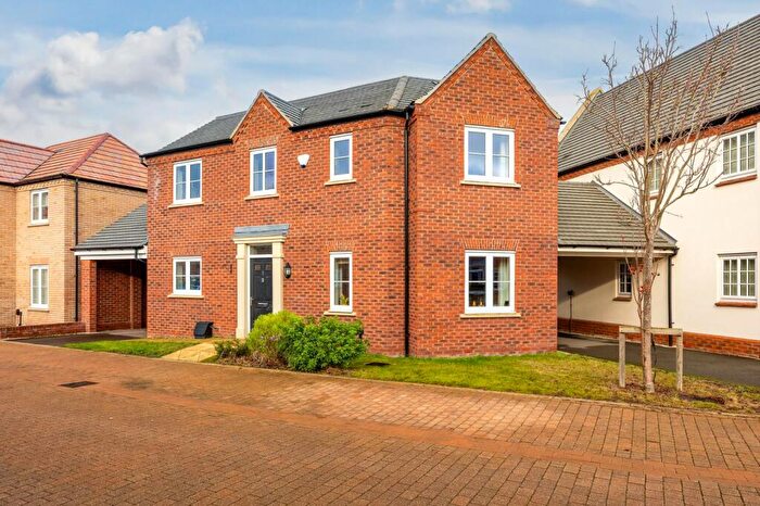 3 Bedroom Detached House For Sale In Waterway Place, Wixams, MK45