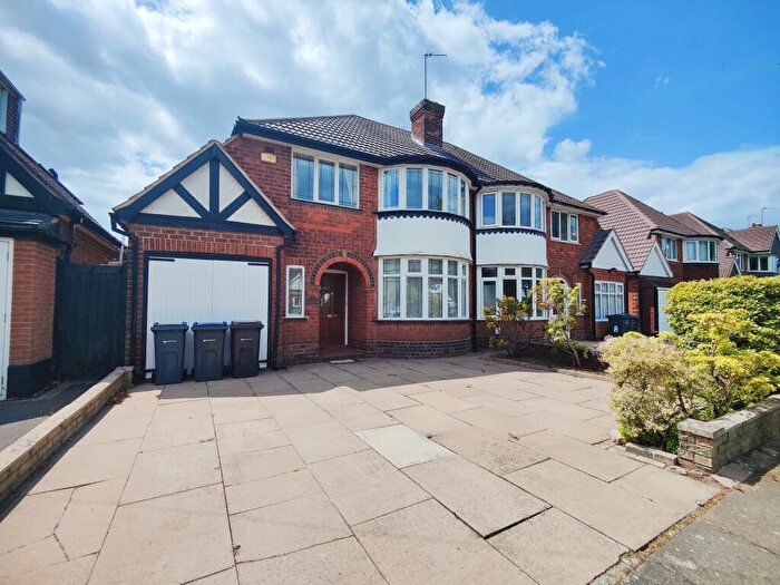 3 Bedroom Semi-Detached House To Rent In Chestnut Drive, Erdington, B24