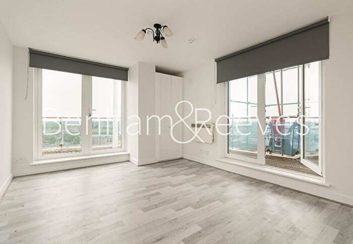 2 Bedroom Apartment To Rent In Lyon Road, Harrow, HA1