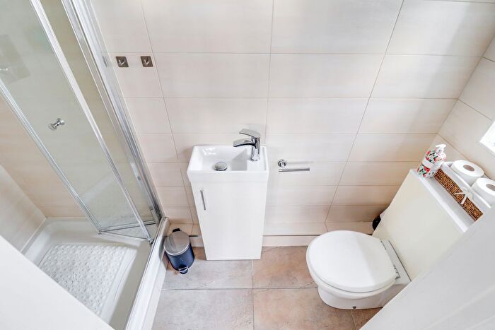 2 Bedroom Detached Bungalow For Sale In Cumberland Avenue, Benfleet, SS7