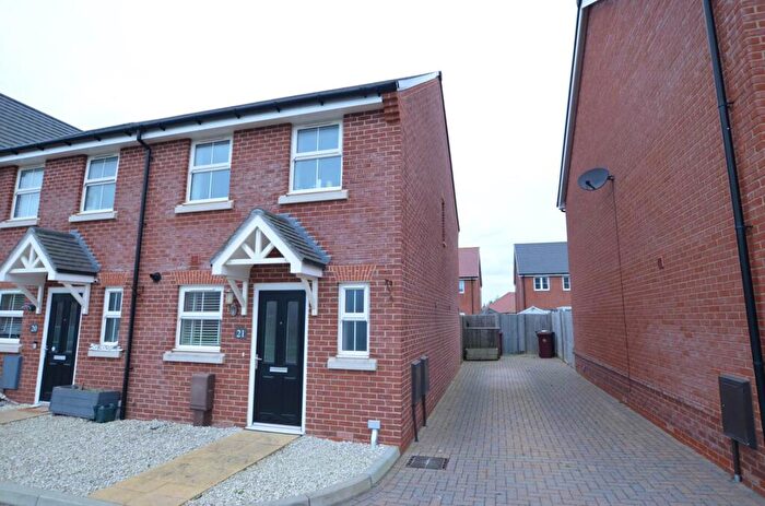 2 Bedroom Semi Detached House To Rent In Willow Way, Bracklesham, PO20