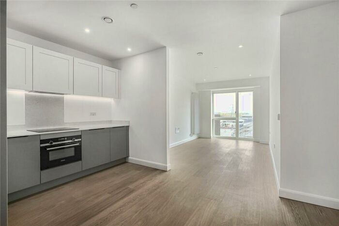 1 Bedroom Apartment To Rent In Seagull Lane, London, E16