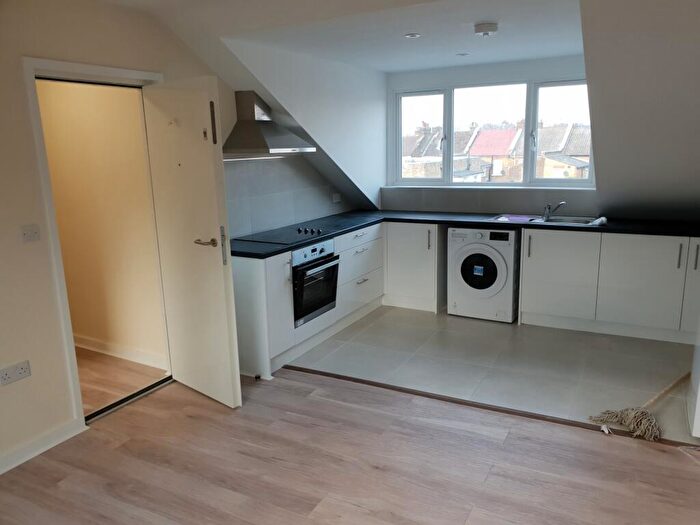 1 Bedroom Flat To Rent In High Road, London, NW10