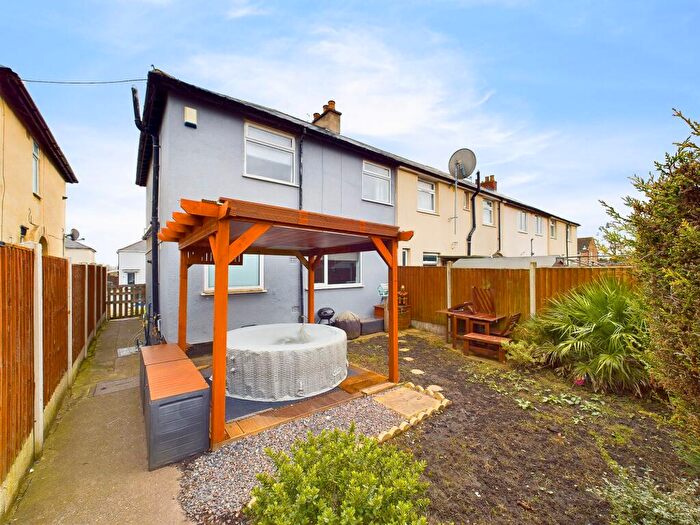 3 Bedroom End Of Terrace House For Sale In Dale Avenue, Carlton, Nottingham, NG4